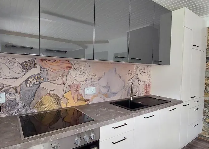 아파트 Lintschis *